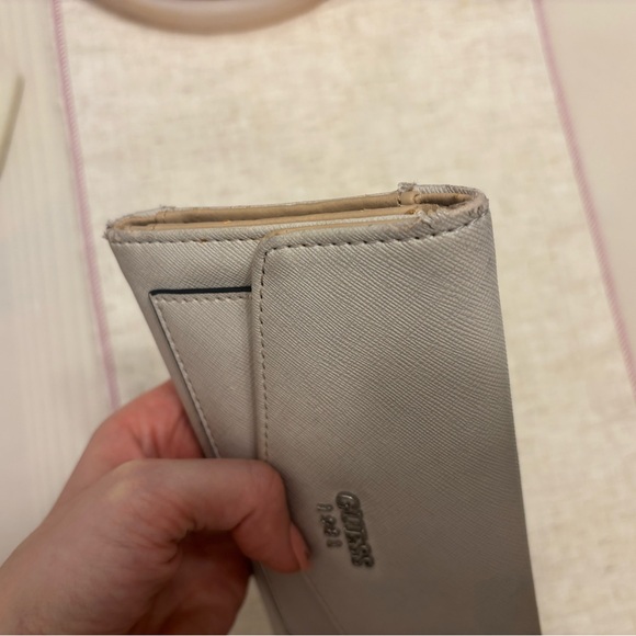 GUESS Women's Wallet - Picture 6 of 10